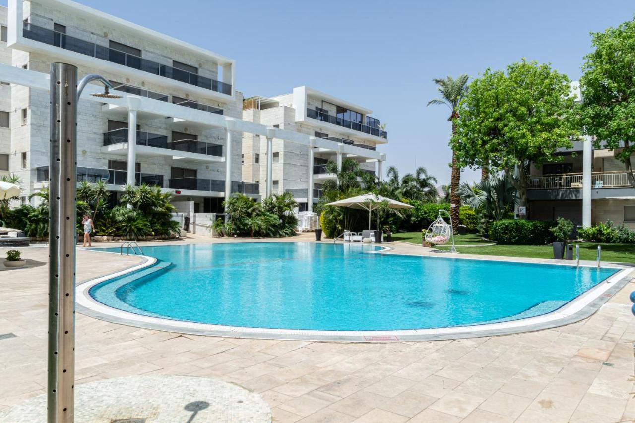 דירת גן פונה לבריכה - Pool Garden View Eilat Apartman Kültér fotó