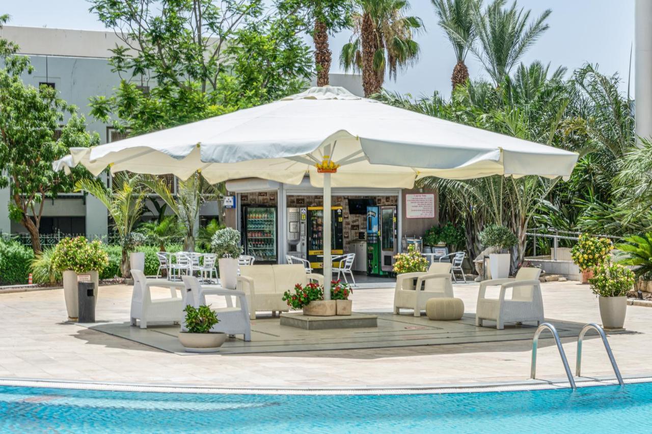 דירת גן פונה לבריכה - Pool Garden View Eilat Apartman Kültér fotó