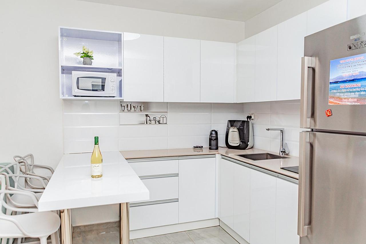 דירת גן פונה לבריכה - Pool Garden View Eilat Apartman Kültér fotó