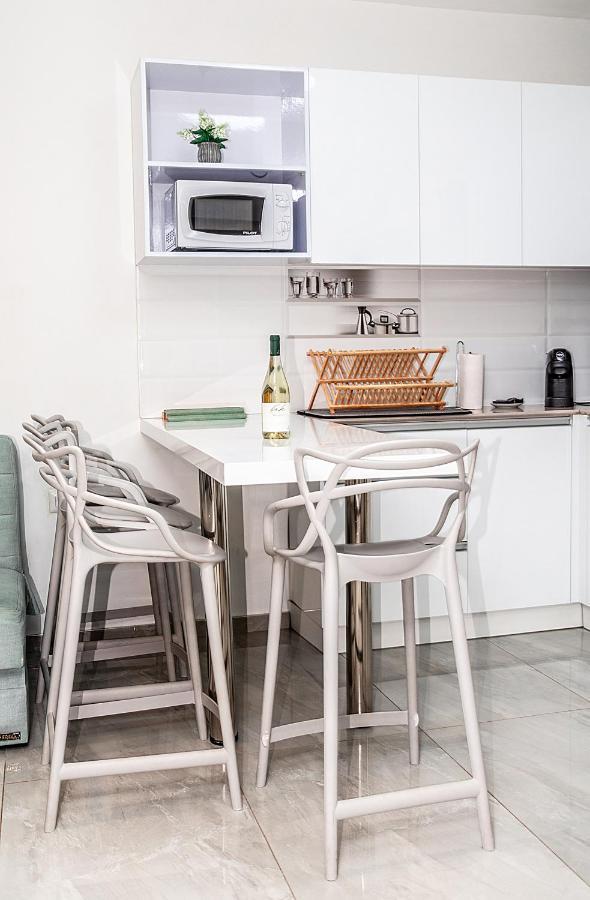 דירת גן פונה לבריכה - Pool Garden View Eilat Apartman Kültér fotó