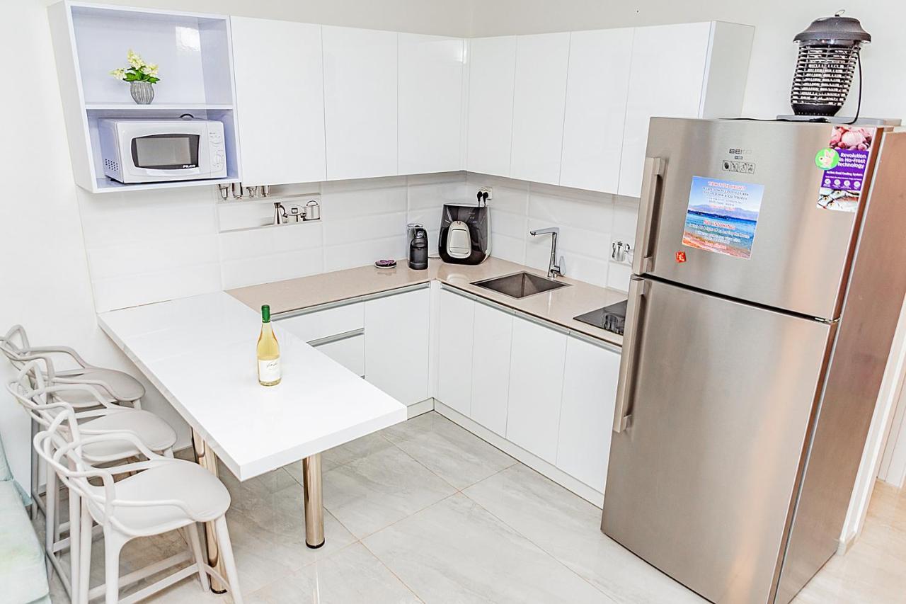דירת גן פונה לבריכה - Pool Garden View Eilat Apartman Kültér fotó
