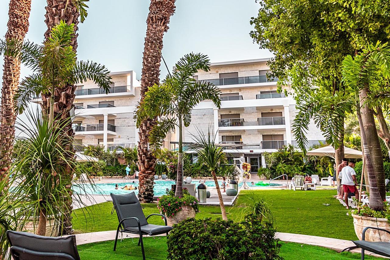 דירת גן פונה לבריכה - Pool Garden View Eilat Apartman Kültér fotó