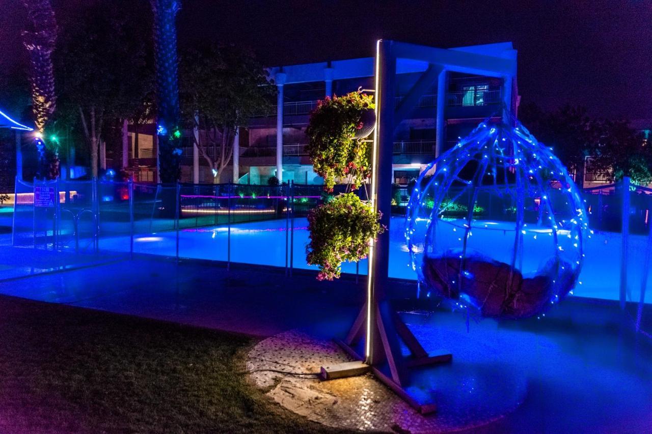 דירת גן פונה לבריכה - Pool Garden View Eilat Apartman Kültér fotó