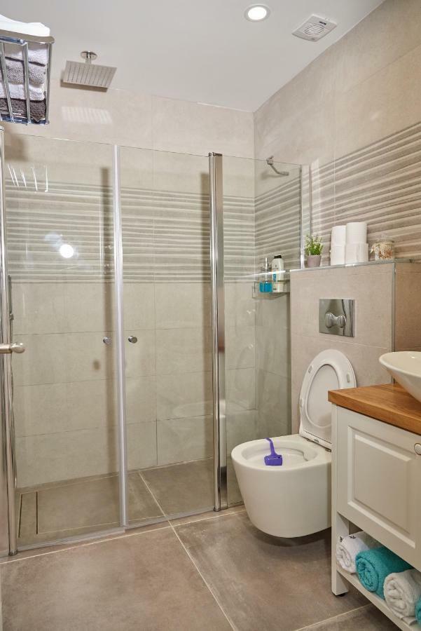 דירת גן פונה לבריכה - Pool Garden View Eilat Apartman Kültér fotó